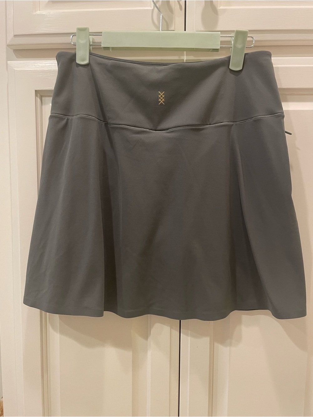 RHONE Course to Court Performance Skort in Olive Shadow - Picture 3 of 10